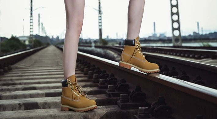 Century Classic Worker Boots Fall and Winter Waterproof Non-Slip Warm Cowhide for Women