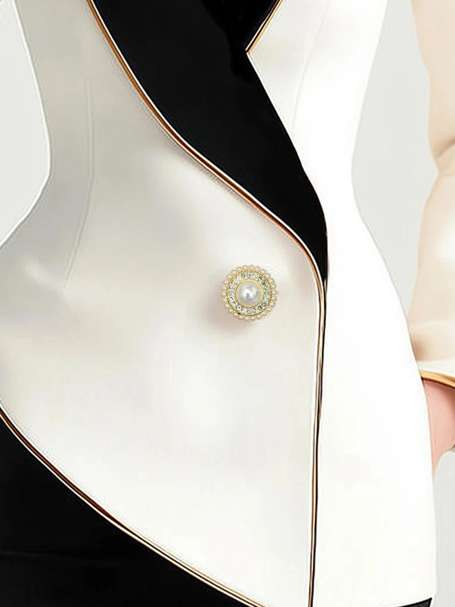 Sophisticated and Elegant Women's Beige Blazer with contrasting lapel